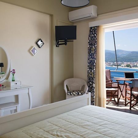 Mirella Studios Loutra Oraias Elenis Habitación foto