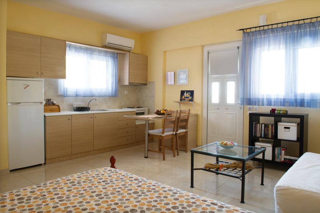 Mirella Studios Loutra Oraias Elenis Habitación foto